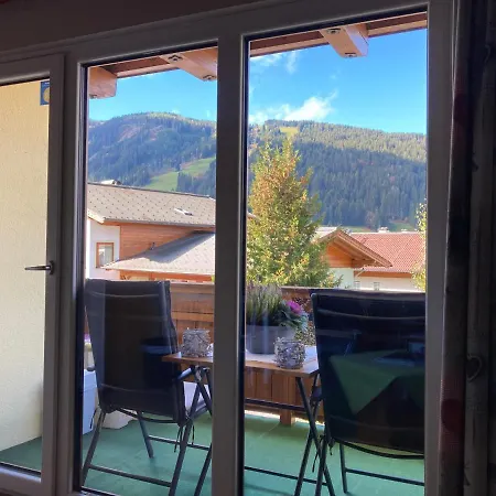 شقة Mountainview Mit Balkon Und Carport فلاخاو