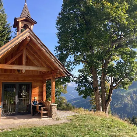 Mountainview Mit Balkon Und Carport شقة