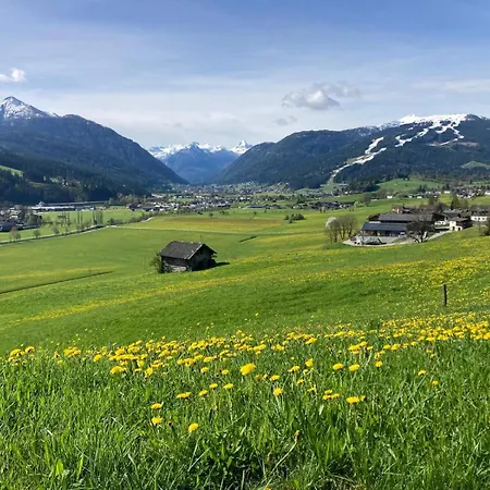 شقة Mountainview Mit Balkon Und Carport