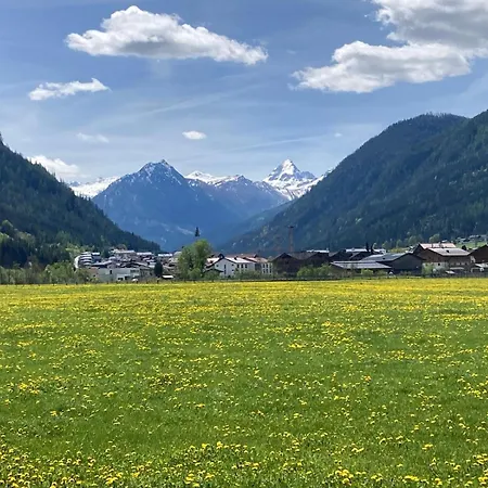 Апартаменты Mountainview Appartement Mit Balkon Und Carport Флахау