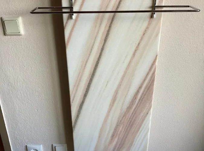 Mountainview Mit Balkon Und Carport Appartement *