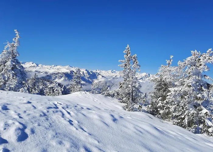 Mountainview Mit Balkon Und Carport Appartement *