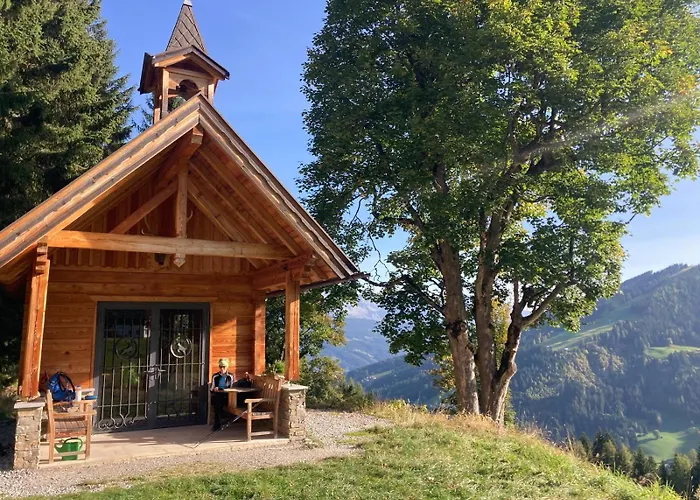 Mountainview Mit Balkon Und Carport Appartement