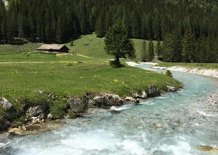 Mountainview Mit Balkon Und Carport Appartement *