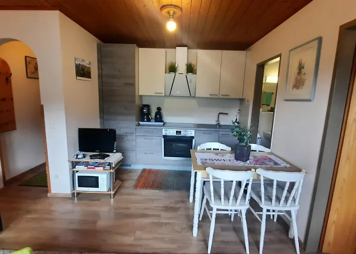 Apartamento Mountainview Mit Balkon Und Carport